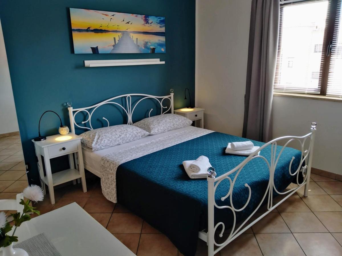 Guesthouse Mila Rovigno Esterno foto