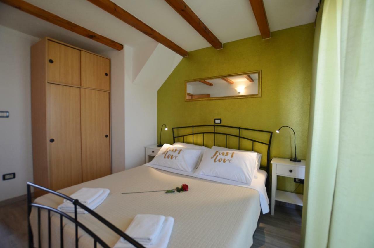 Guesthouse Mila Rovigno Esterno foto